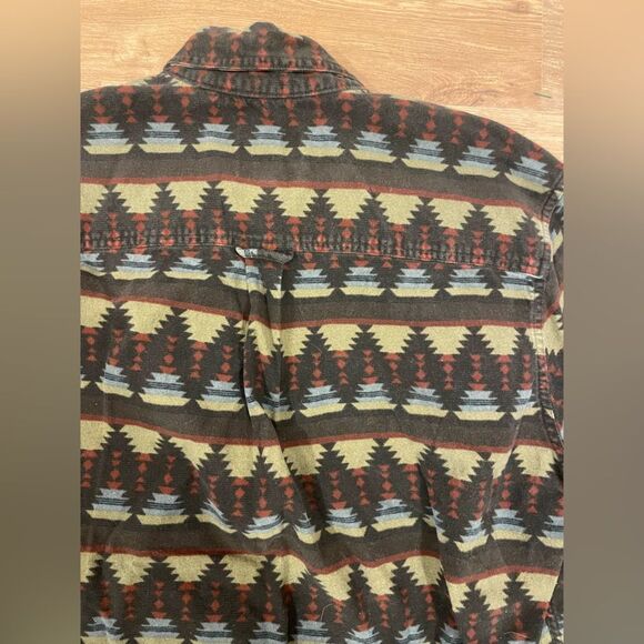 Woolrich Men’s Button Down Shirt Sz Med Aztec Southwest Blanket Flannel jacket - Picture 4 of 7